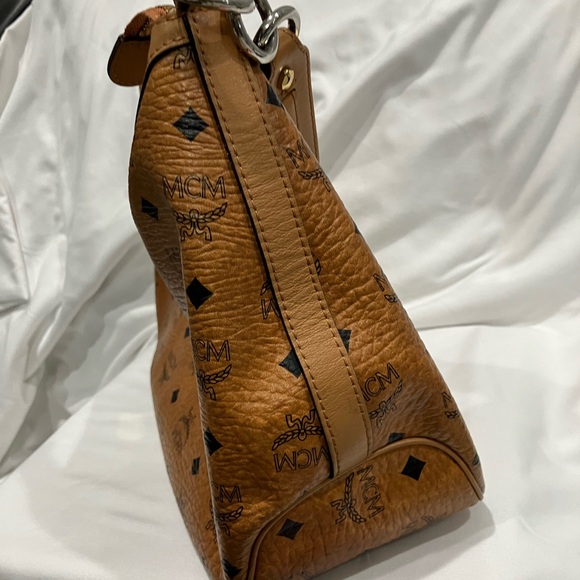 MCM Shoulder/ Crossbody - Picture 7 of 13